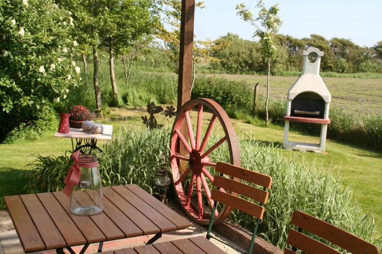 Ferienhof-Carstensen-Wohnung-Leuchtturm Suderende  Экстерьер фото